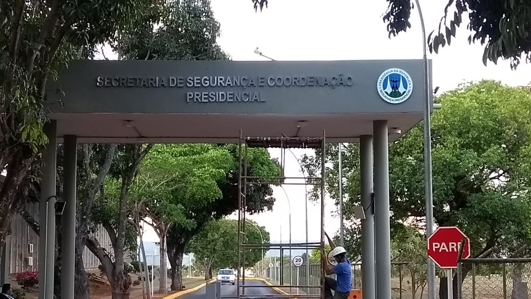 Projeto de comunicação visual da FOCO em Brasília