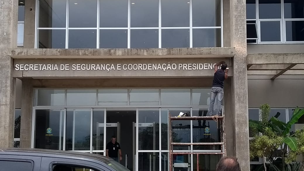 Projeto de comunicação visual da FOCO em Brasília