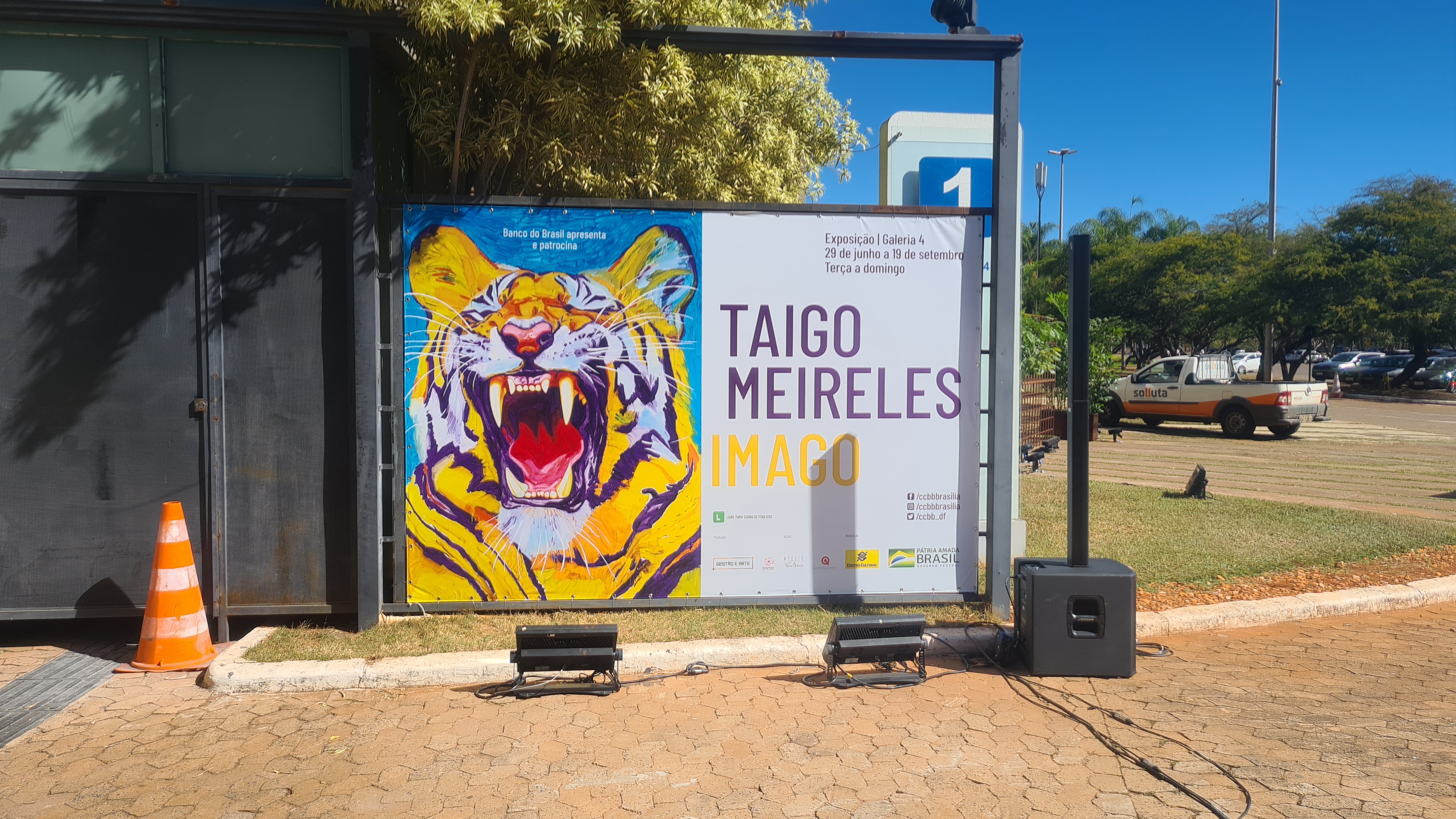 Projeto de comunicação visual da FOCO em Brasília